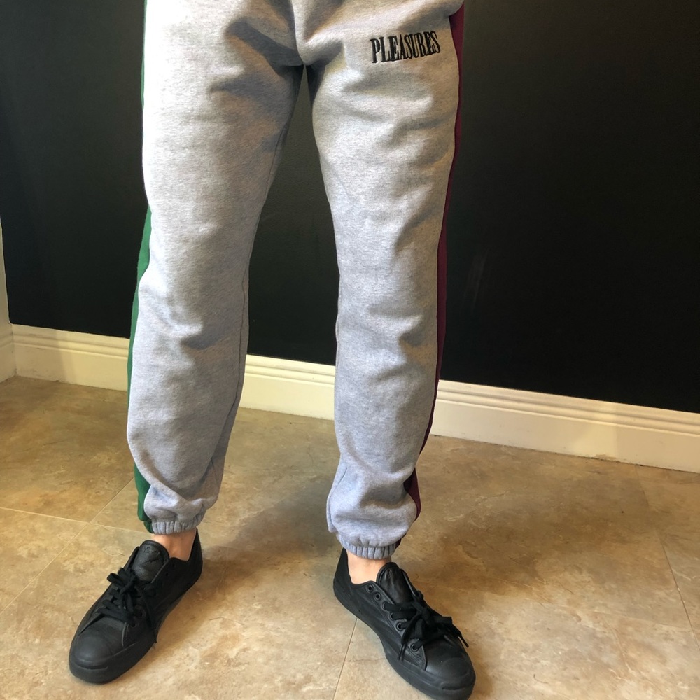 PLEASURES SWEATPANTS